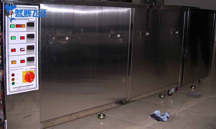 超音波清洗机“帮助”太阳能回收，分离电池与背板