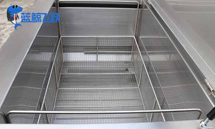 超声波清洗槽哪种材质好？