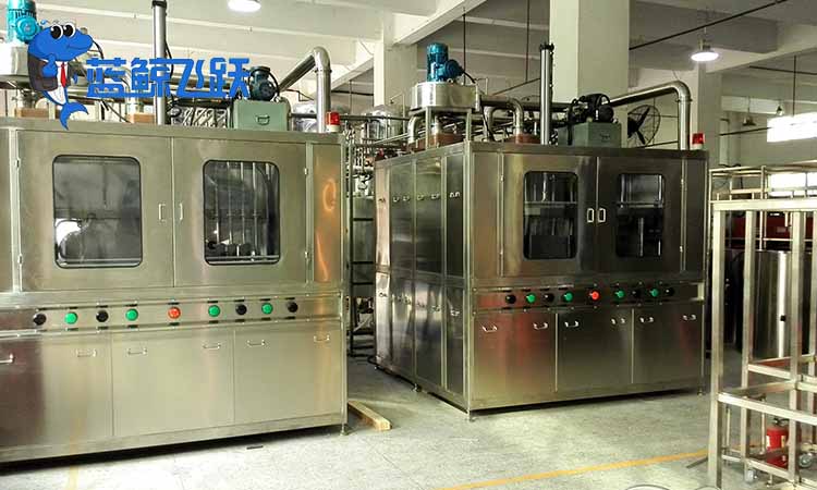 超声波清洗广泛应用于汽车、航天航空领域