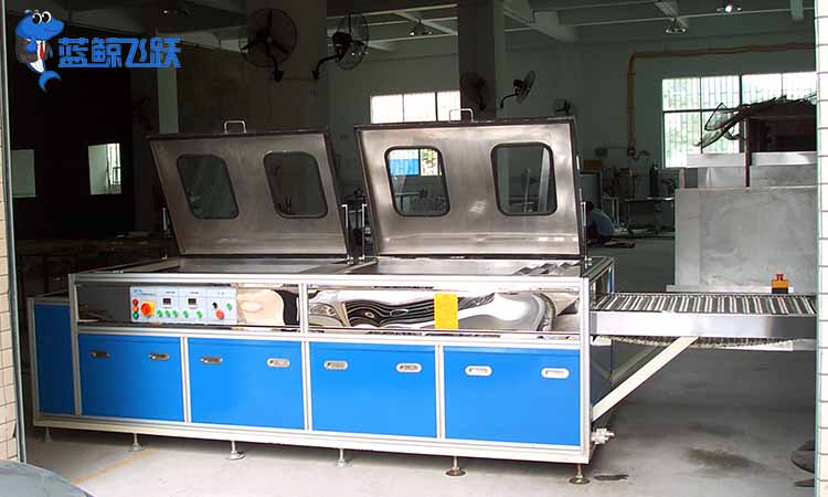 机械表能用糖心TV官方网页清洗吗？