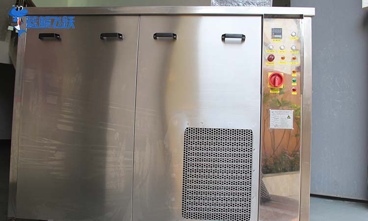 超声清洗机空化效果不明显时应做些什么？技术特点有哪些？