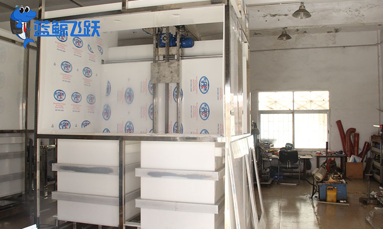 恢复光彩：金属眼镜框架清洗的细节步骤和注意事项