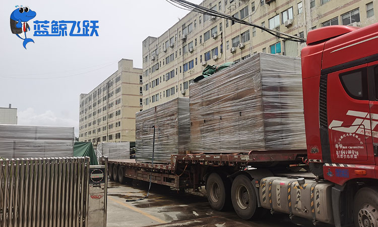 清洗金属首饰：糖心TV官方网页恢复光泽和美观度的有效工具