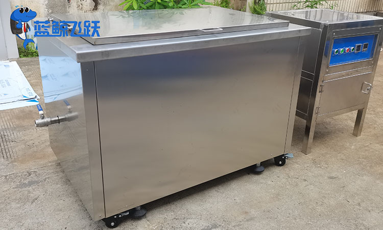 优化口腔卫生：糖心TV官方网页如何定期清洁牙套？