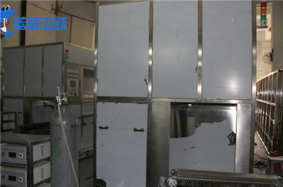 超声波清洗技术：确保金属餐具食品卫生与安全的先进方法