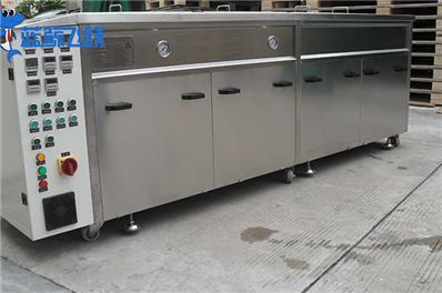 保障化学品质量与安全性：糖心TV官方网页在金属化学品容器清洗中的重要作用