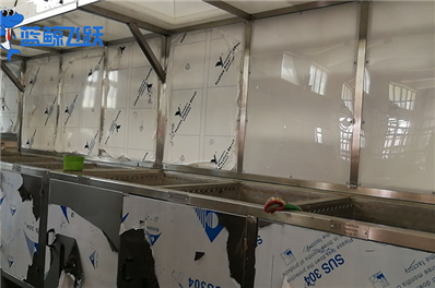 工业清洗的利器：超声波清洗器技术深度解析