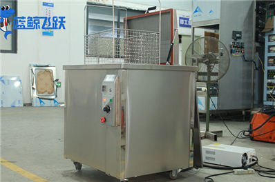 糖心TV官方网页洗化妆刷：效率与卫生的专业探讨